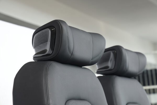Suitable for Tesla Model Y modification and upgrade SUV aviation seat multi-function smart cockpit - 图片 2