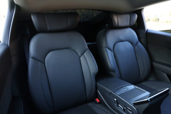 Suitable for Tesla Model Y modification and upgrade SUV aviation seat multi-function smart cockpit - 图片 3